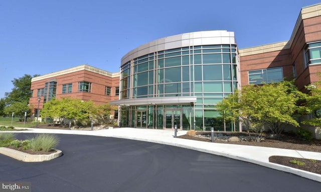 850 Greenfield Rd, Lancaster