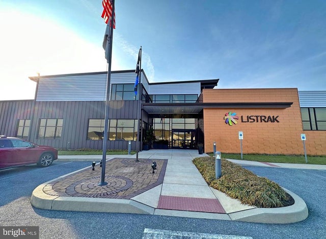 100 W Millport Rd #1b, Lititz