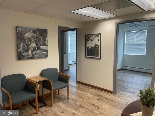 145 Rockledge Ave, Jenkintown