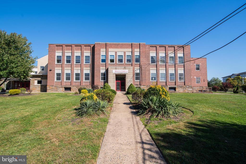 2935 Byberry Rd, HATBORO