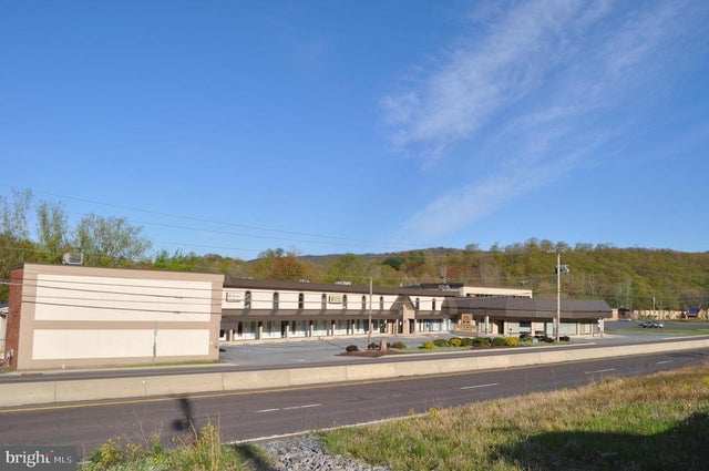 1500 State Route 61 South, Pottsville