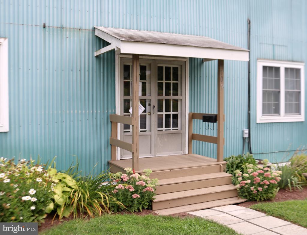 301 W Commerce St #301, WOODSTOCK