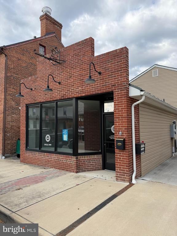 232 W King St, STRASBURG