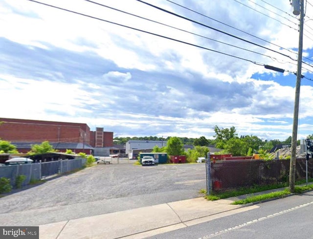 620 Cameron N, Winchester