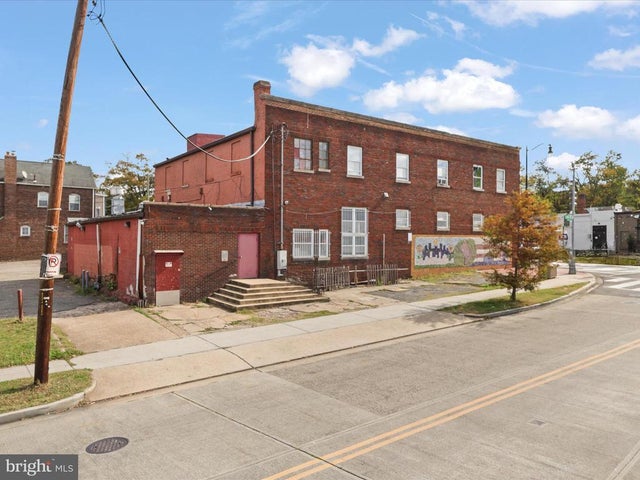 1300 Se Marion Barry Ave Se, Washington