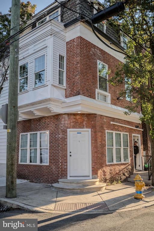 225 W 7th St, Wilmington