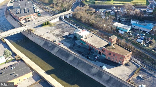 208 Market St, Cumberland