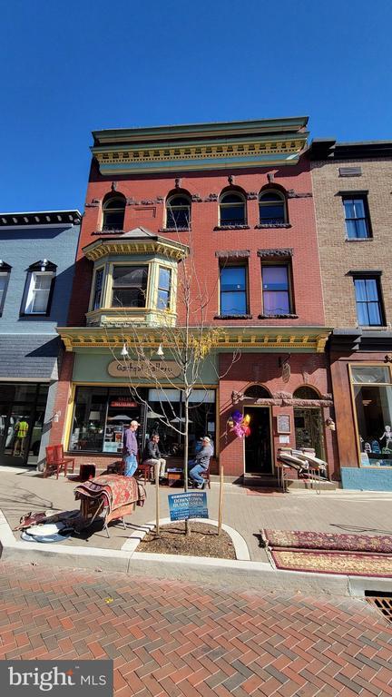 35 N Centre St, Cumberland