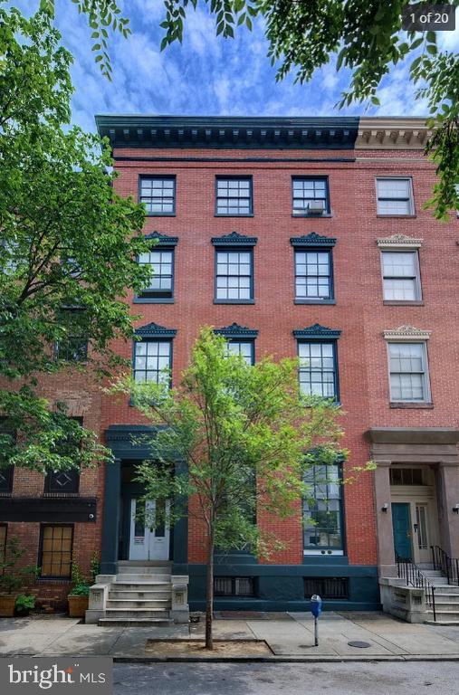 709 Saint Paul St, Baltimore