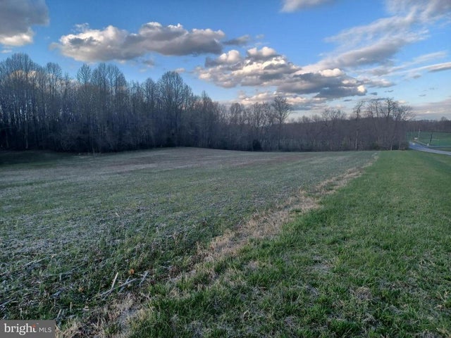 2095 Brickhouse Rd, Dunkirk