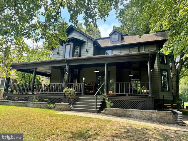 4 S 1st St S, Denton