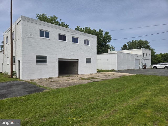 2906 Central Road, Cambridge