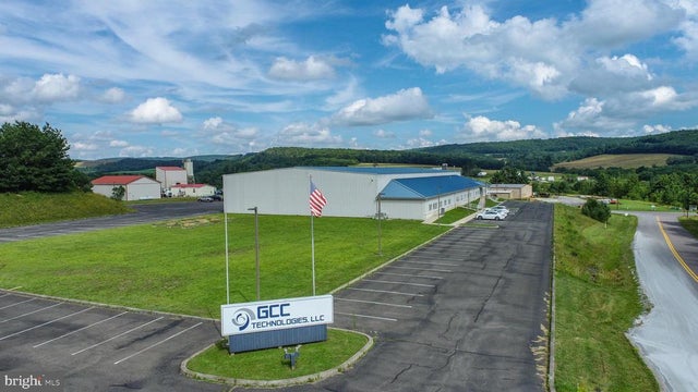 65 Enterprise Dr, Oakland