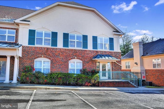 8174 Lark Brown Rd #202, Elkridge