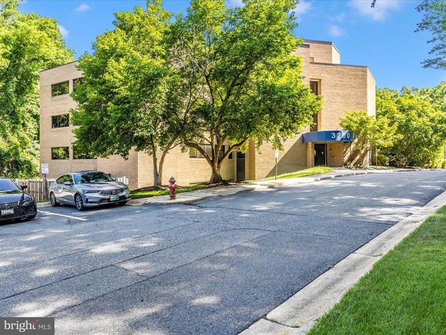 3200 Tower Oaks Blvd #4aii, Rockville