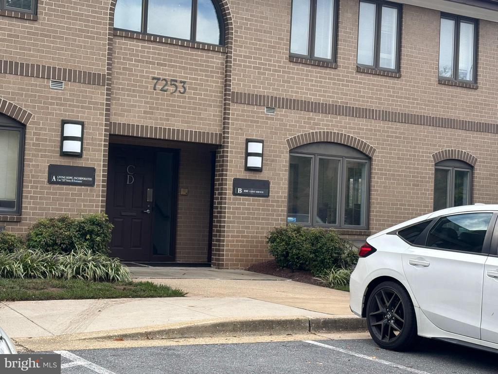 7253 Hanover Pkwy #b, GREENBELT