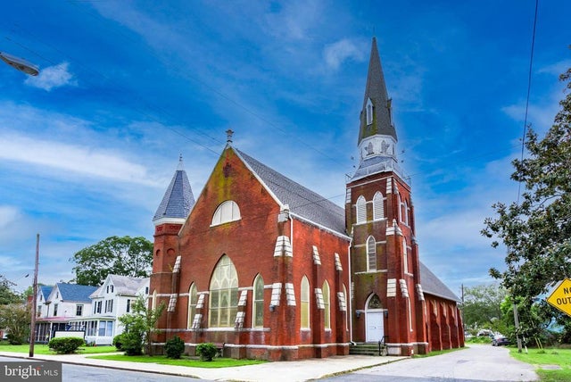 39 W Main St, Crisfield