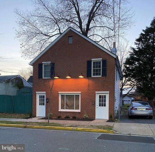 15 S West St, Easton