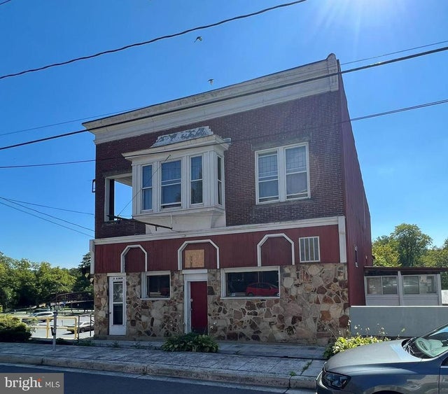 15-19 W Main St, Hancock