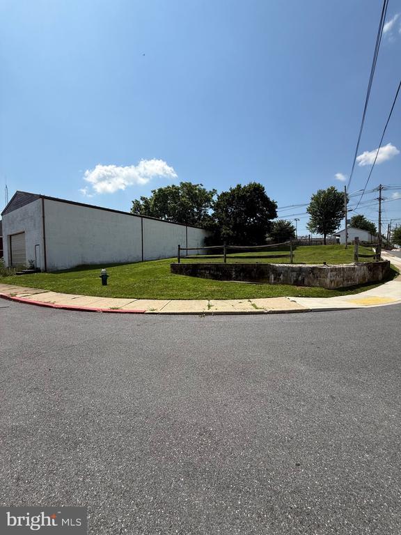 303 Valley Rd, Hagerstown