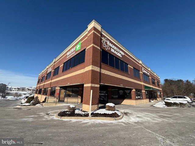 11236 Robinwood Dr #104, Hagerstown