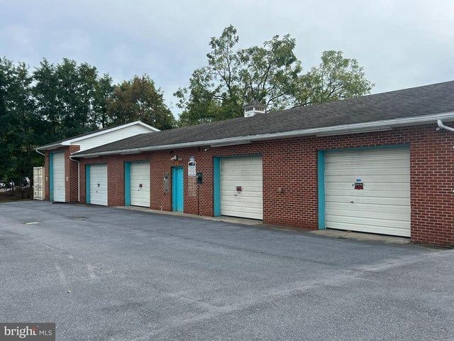 77 W Water St, Smithsburg