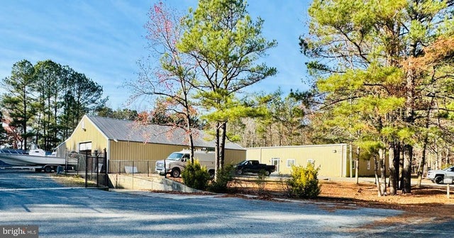 10135 Pin Oak Ln, Berlin