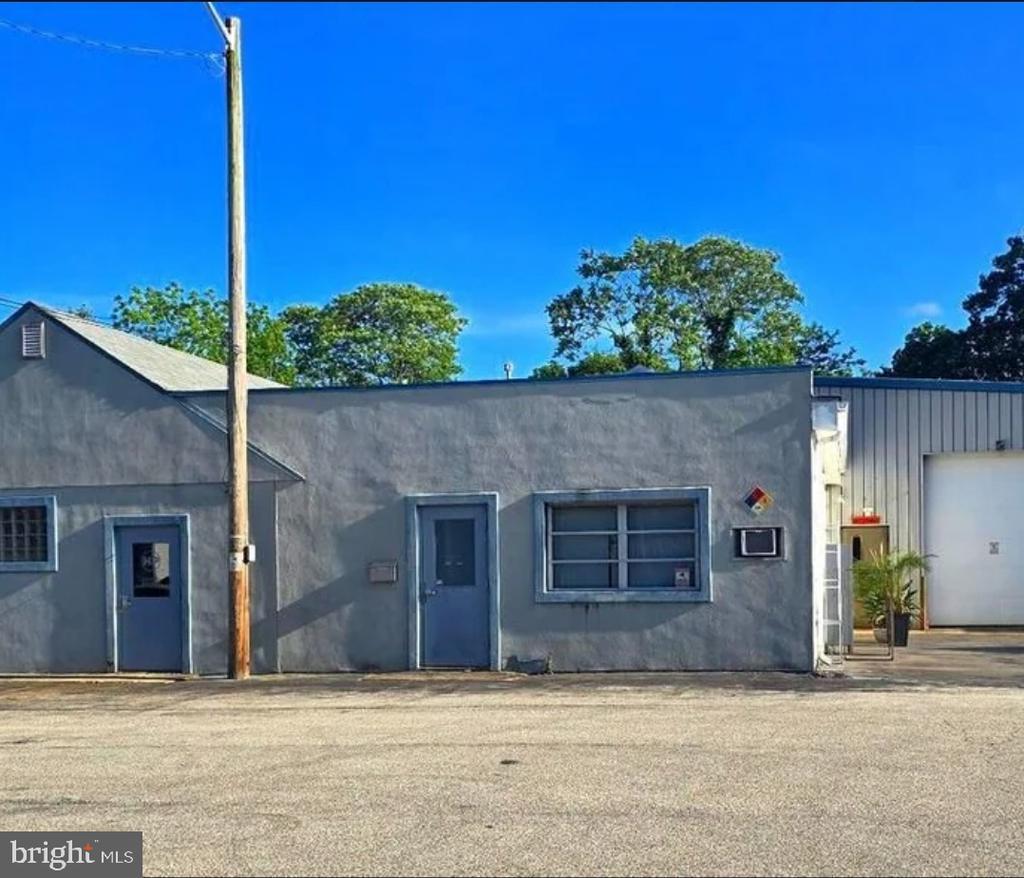 415 W Oxford St, VINELAND