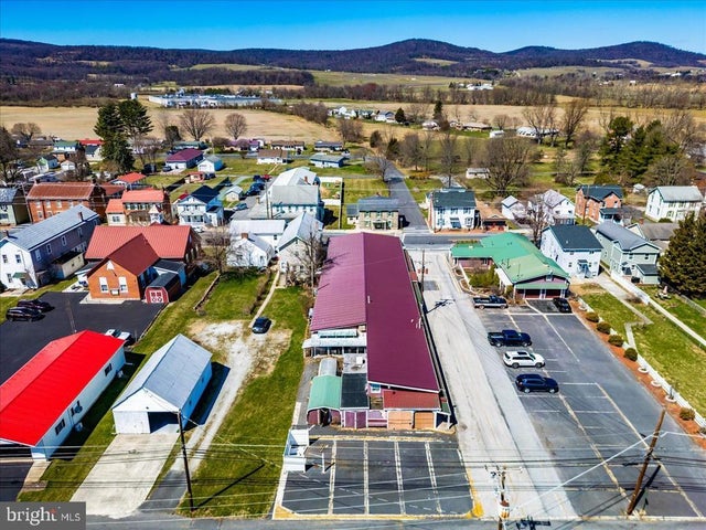 100 W Main St, Fairfield