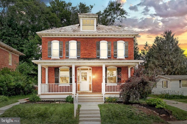 415 Lincoln Way W, New Oxford