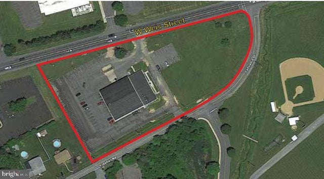 330 W Weis St, Topton