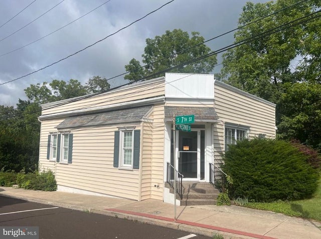 100 S 7th St, Perkasie