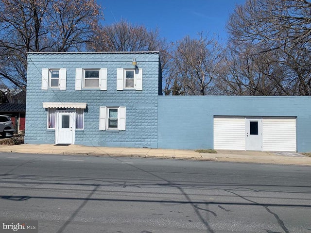 227 E Pomfret St, Carlisle