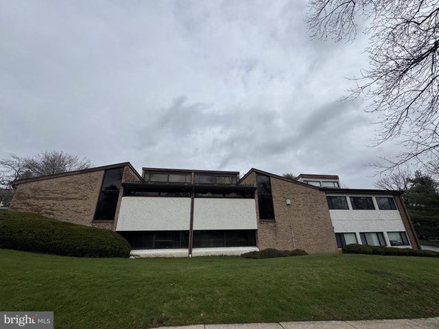 911 University Dr, State College