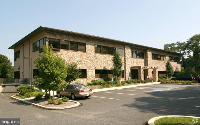 325 Central Ave, Malvern