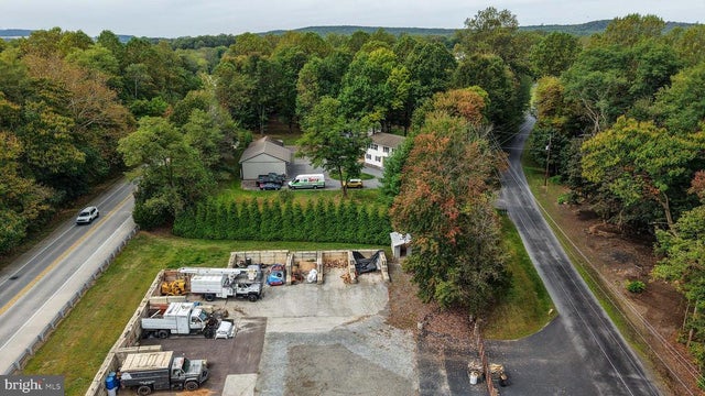 100 Warwick Rd, Elverson