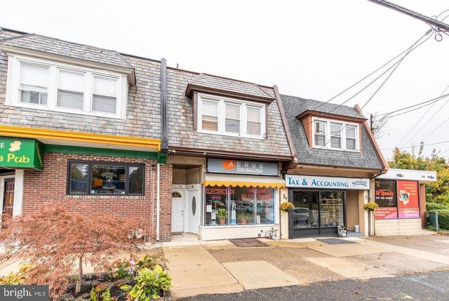 447 West Chester Pike, Havertown