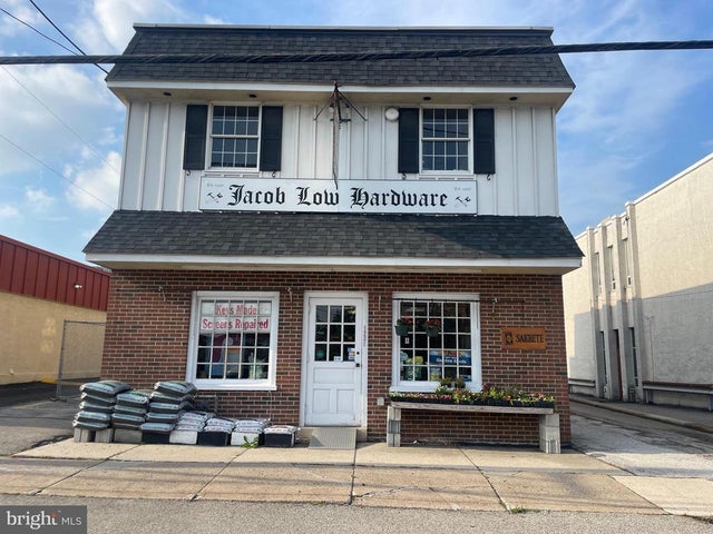 1231 W Chester Pike, Havertown