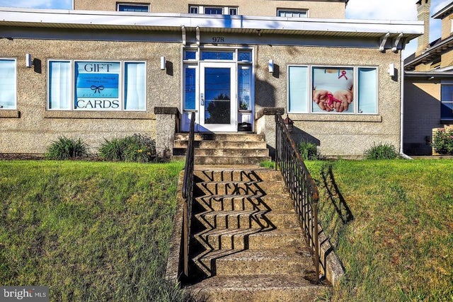 978 Lincoln Way E, Chambersburg