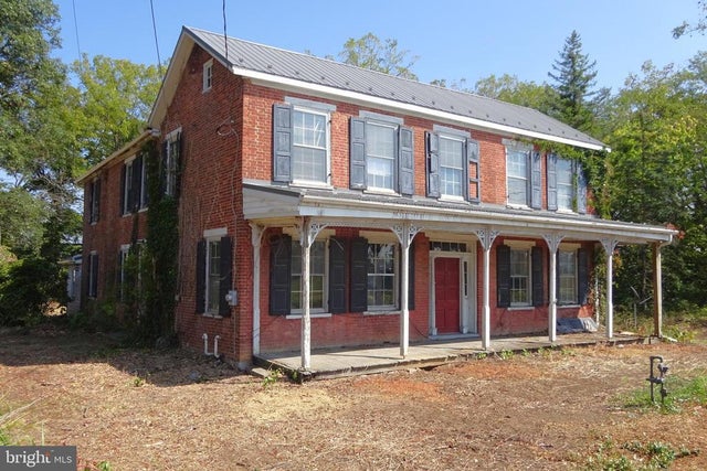 823 Buchanan Trl E, Greencastle