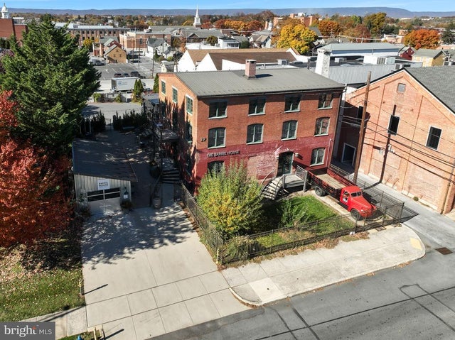 39 N 3rd St, Chambersburg