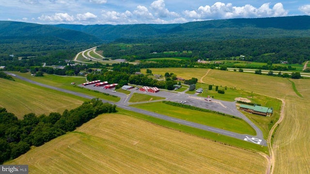 600, 650, 656 Airport Dr, Mifflintown