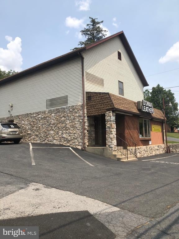 85-87 W Main St, Leola