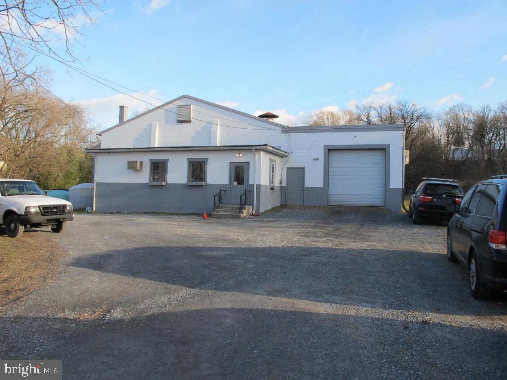 398 S Main St, MANHEIM