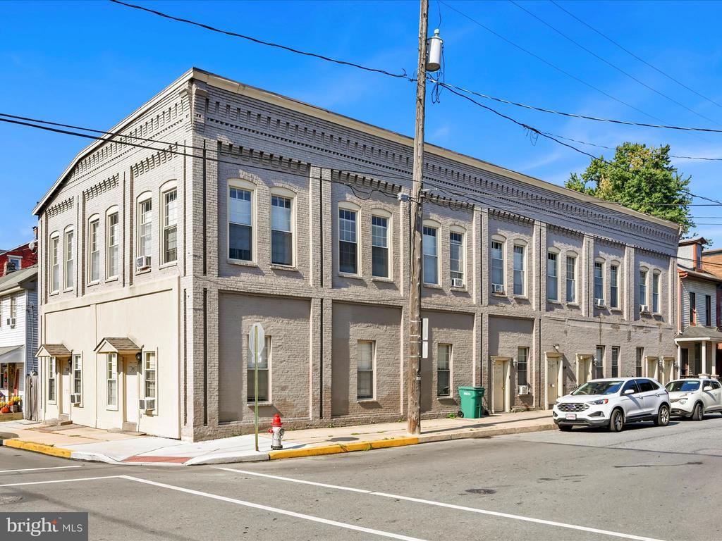 138 S 3rd St, COLUMBIA