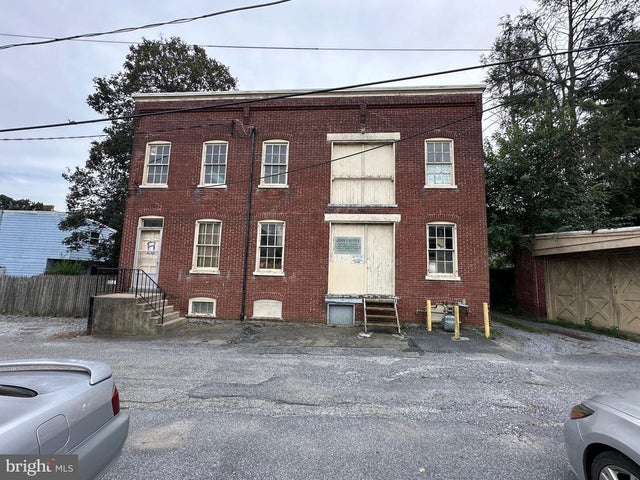 126-128 N Pine St, Lancaster