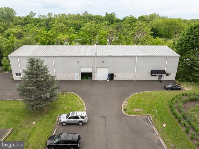 220 S Chestnut St, Ambler