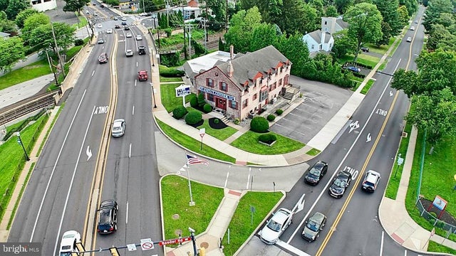 766 Old York Rd, Jenkintown