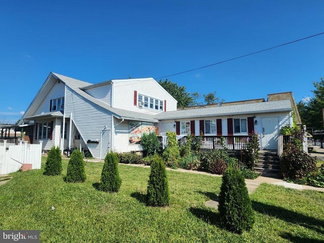 128 S Broad St, Lansdale