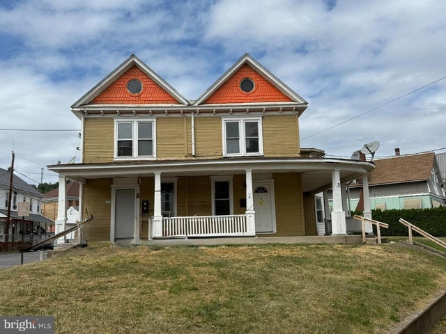 3 Shaw Ave, Lewistown